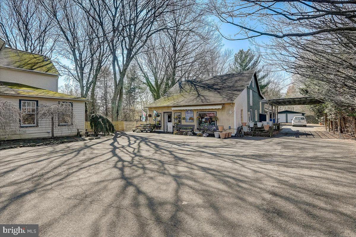 1525 Limekiln Pike photo 33
