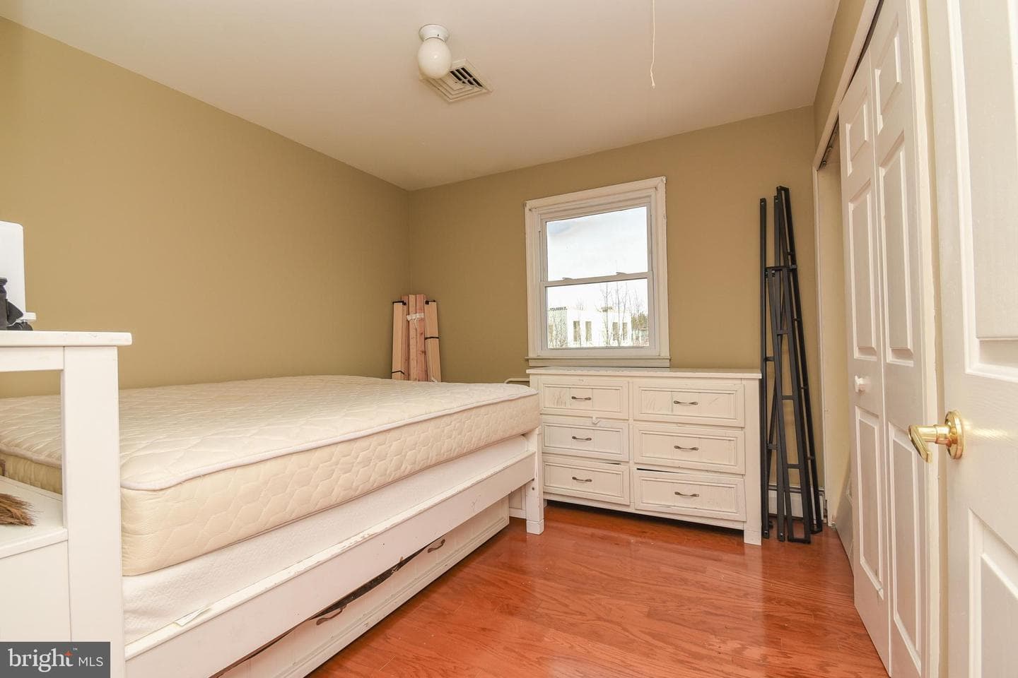 87 Chestnut Lane photo 26