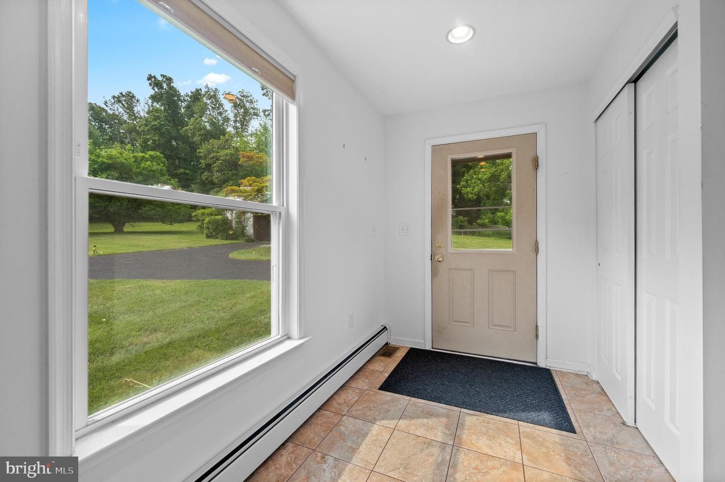 38 S Grange Avenue photo 3