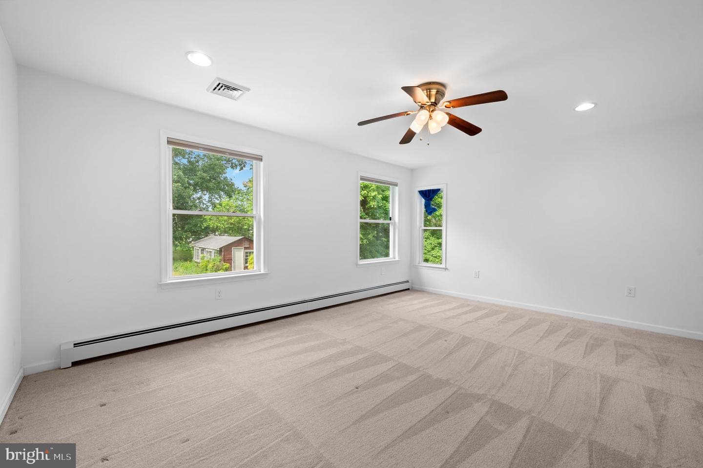 38 S Grange Avenue photo 35