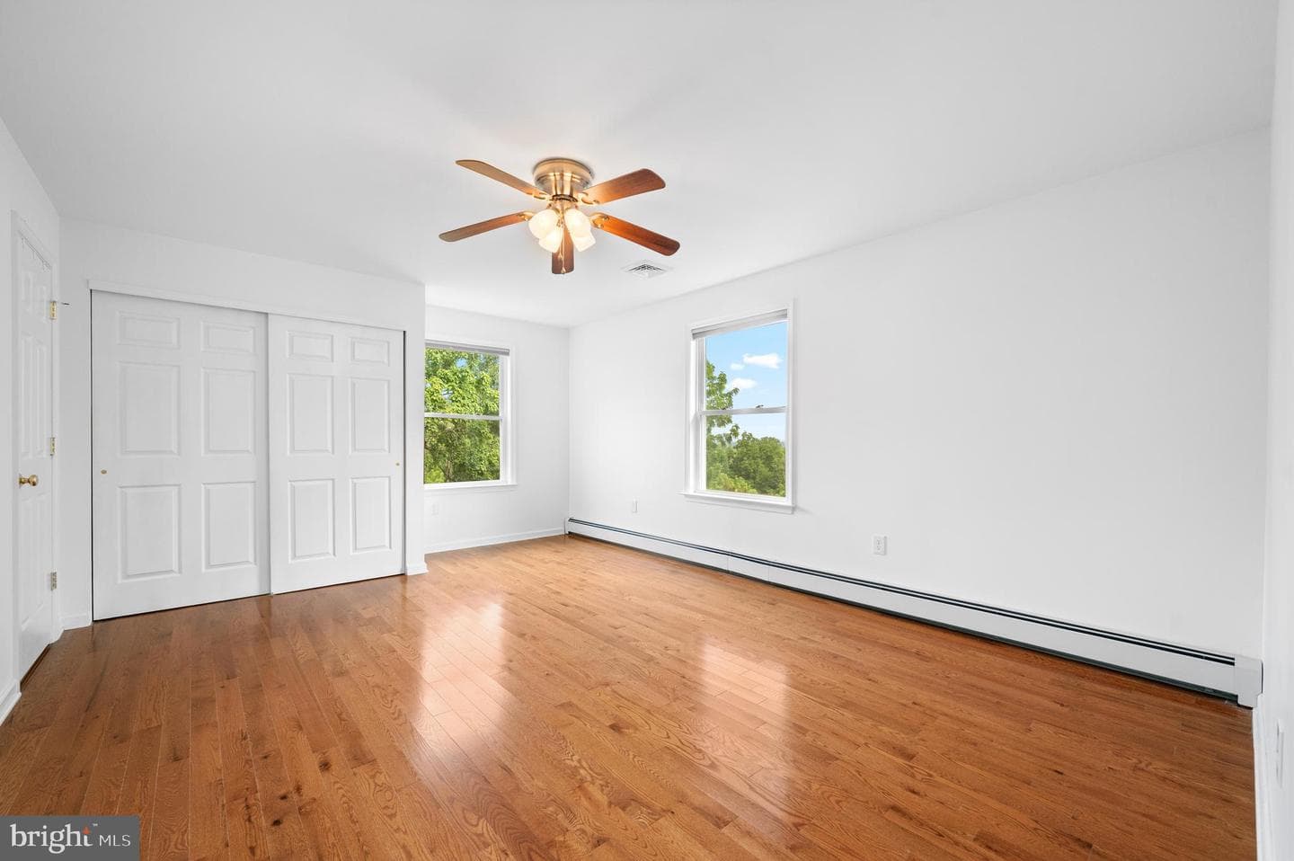 38 S Grange Avenue photo 45