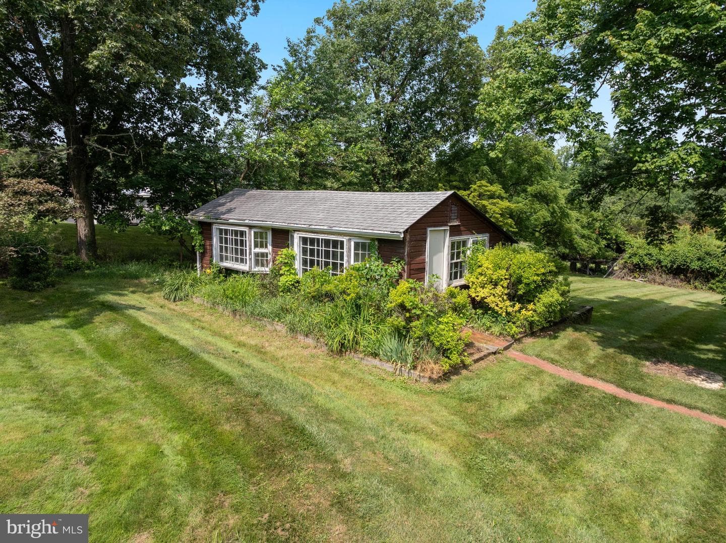 38 S Grange Avenue photo 57