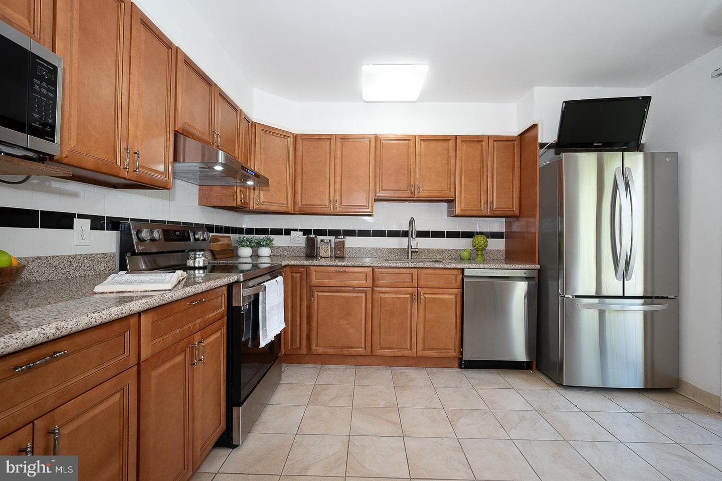 161 Lantern Lane photo 14