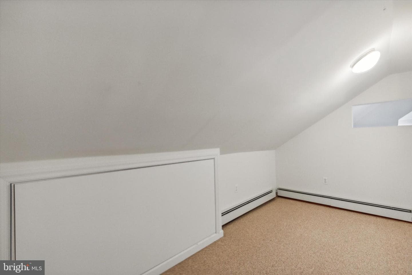 28 Grove Avenue photo 22