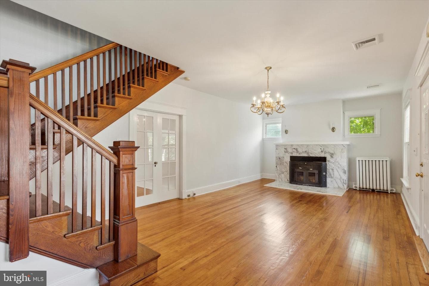 28 Grove Avenue photo 4