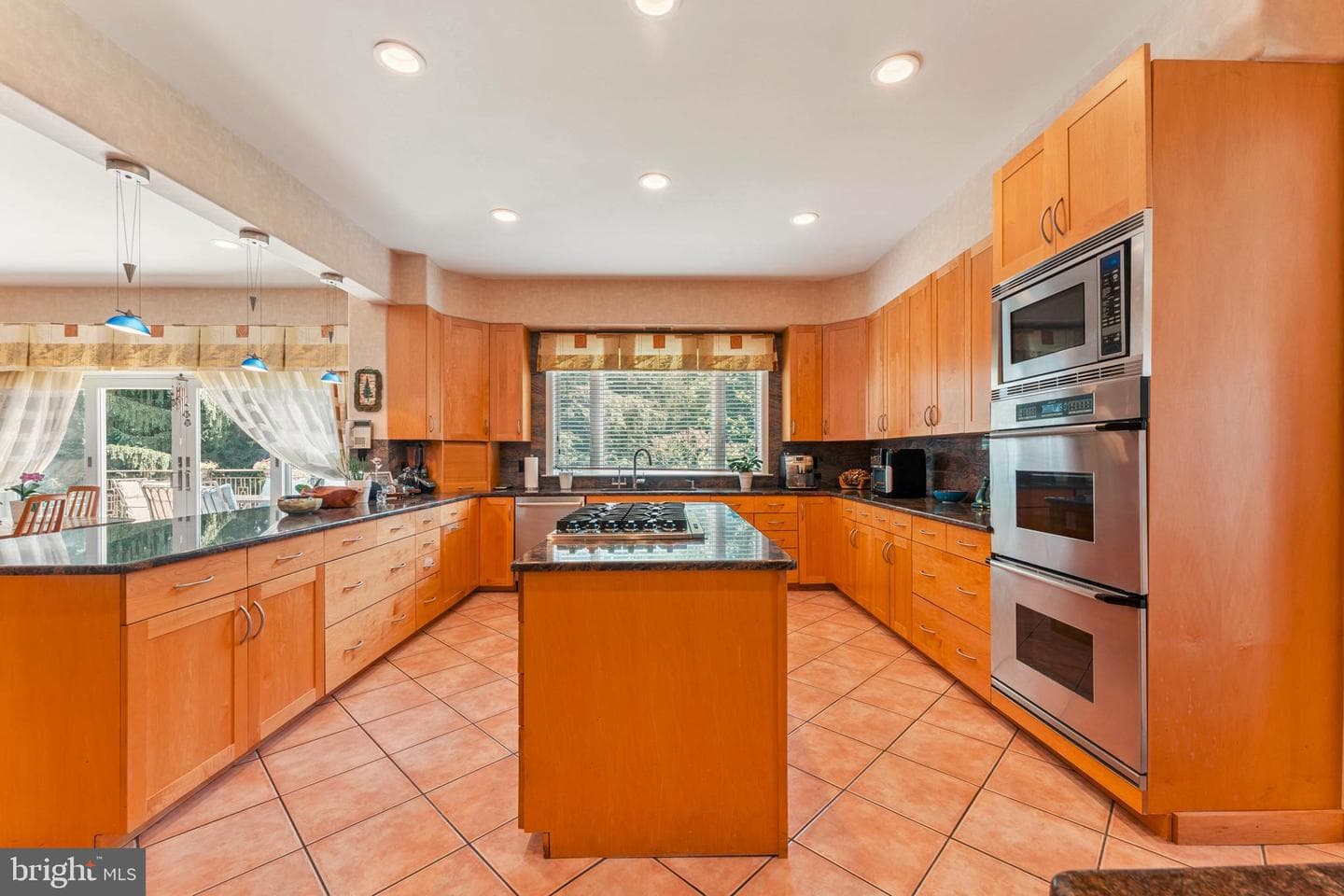 1427 Byberry Road photo 19