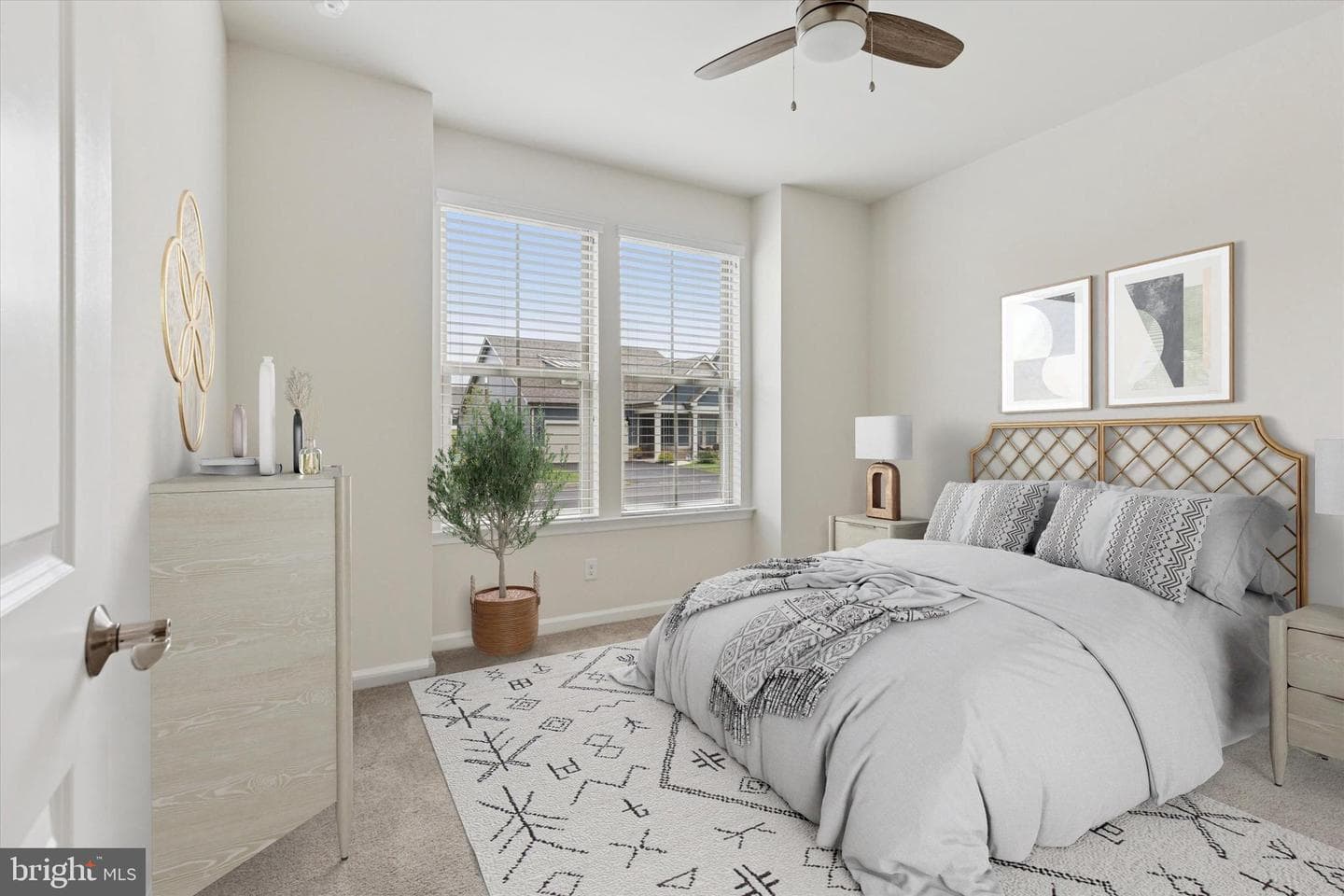 1095 Owen Lane photo 4