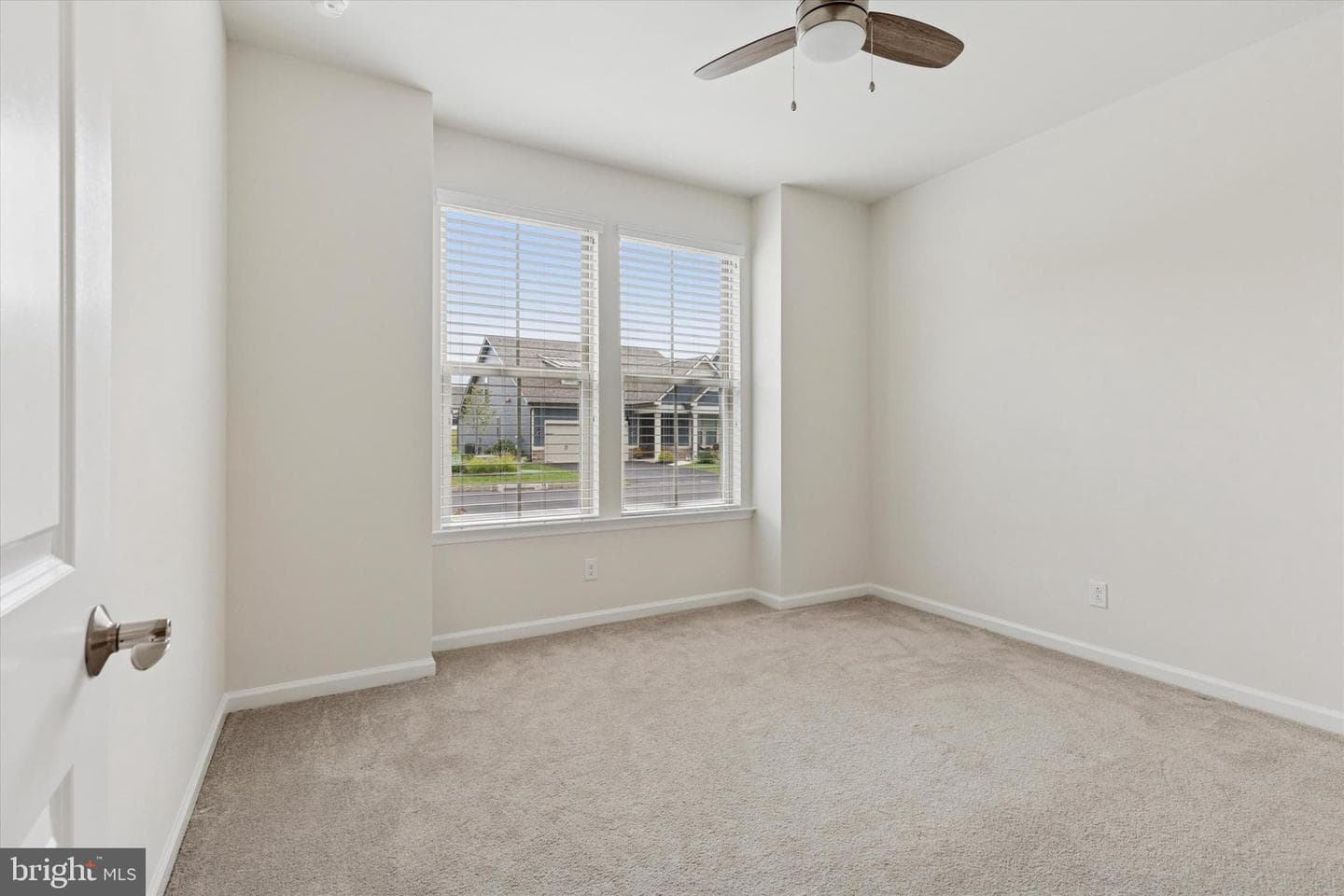 1095 Owen Lane photo 5
