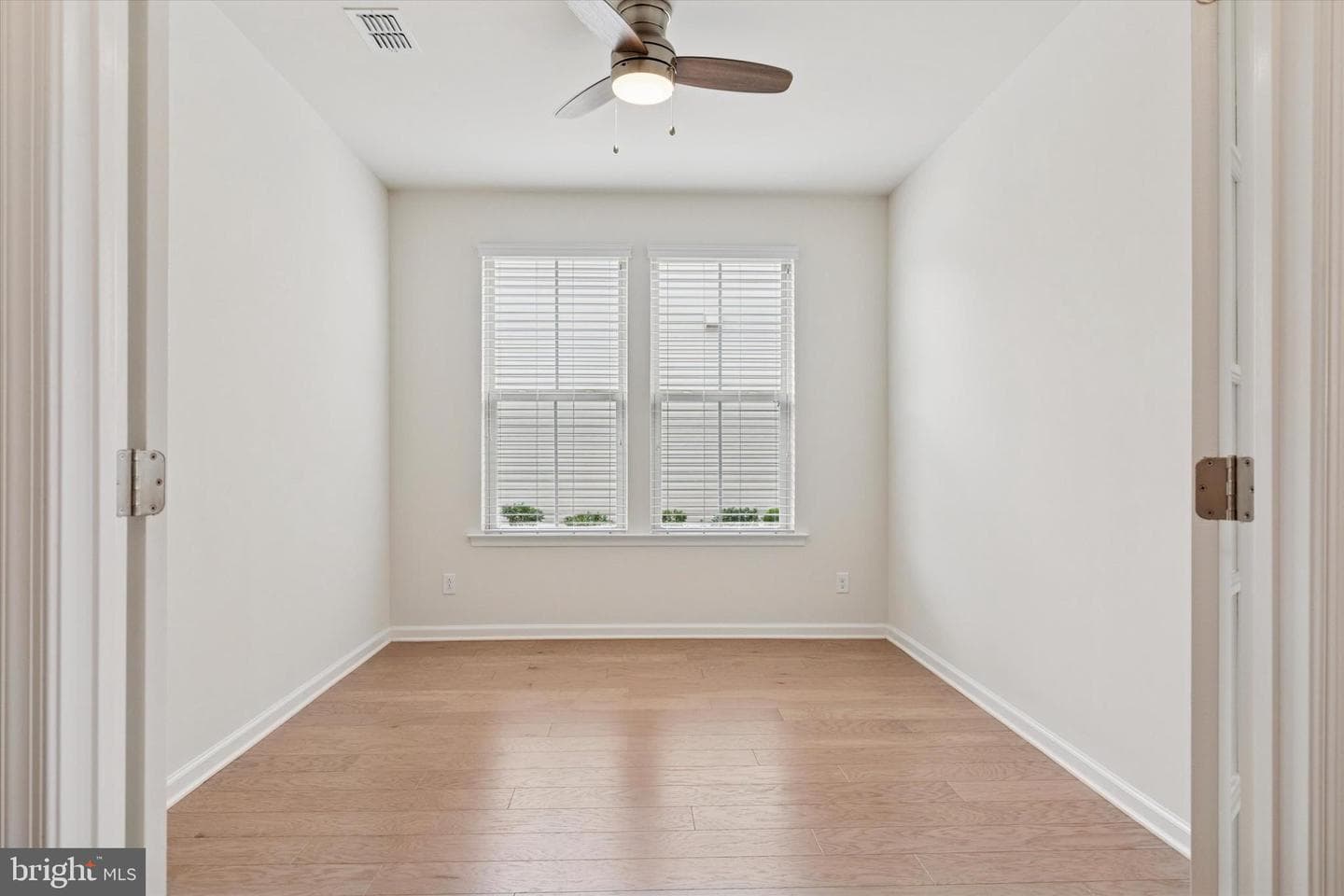 1095 Owen Lane photo 8
