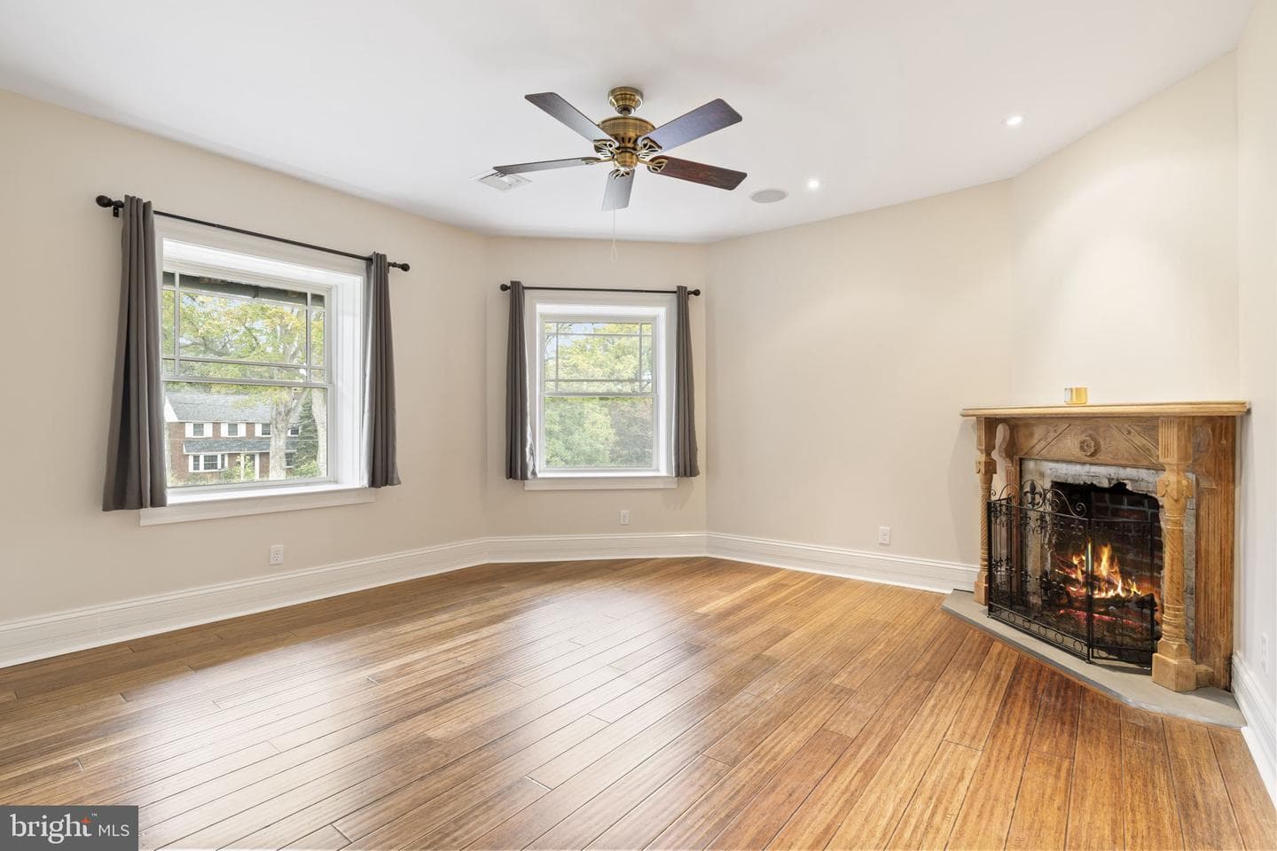 662 S Highland Avenue photo 39