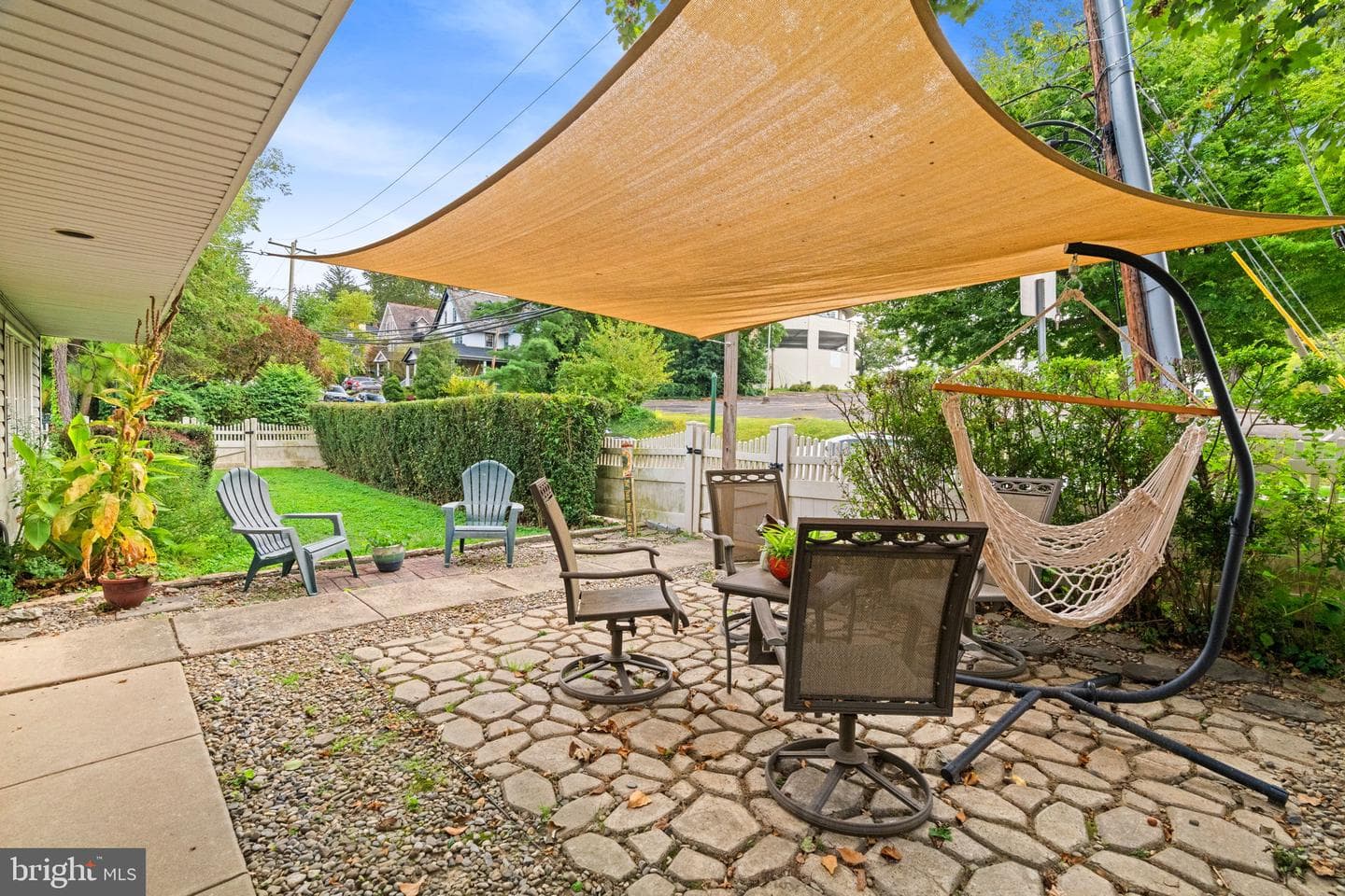 1635 Spring Avenue photo 48