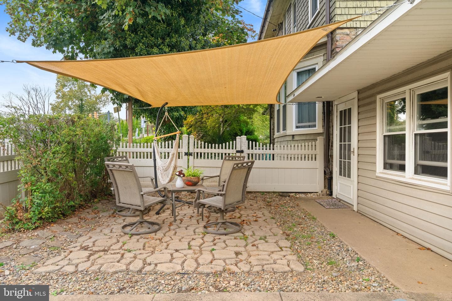 1635 Spring Avenue photo 49