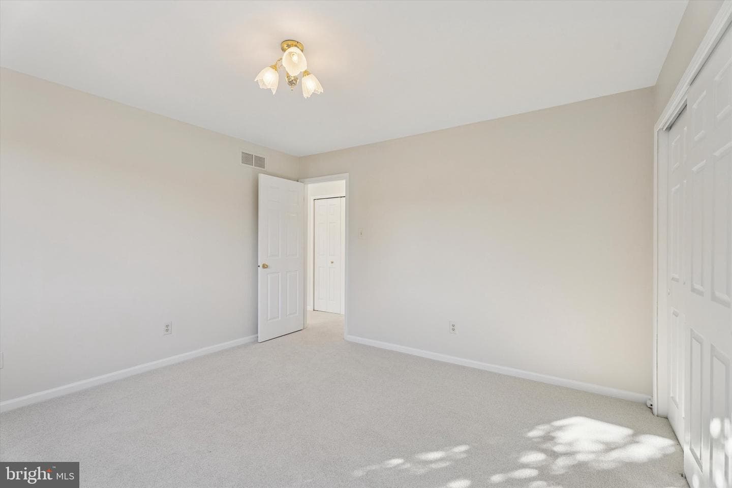 1377 Tanglewood Drive photo 23