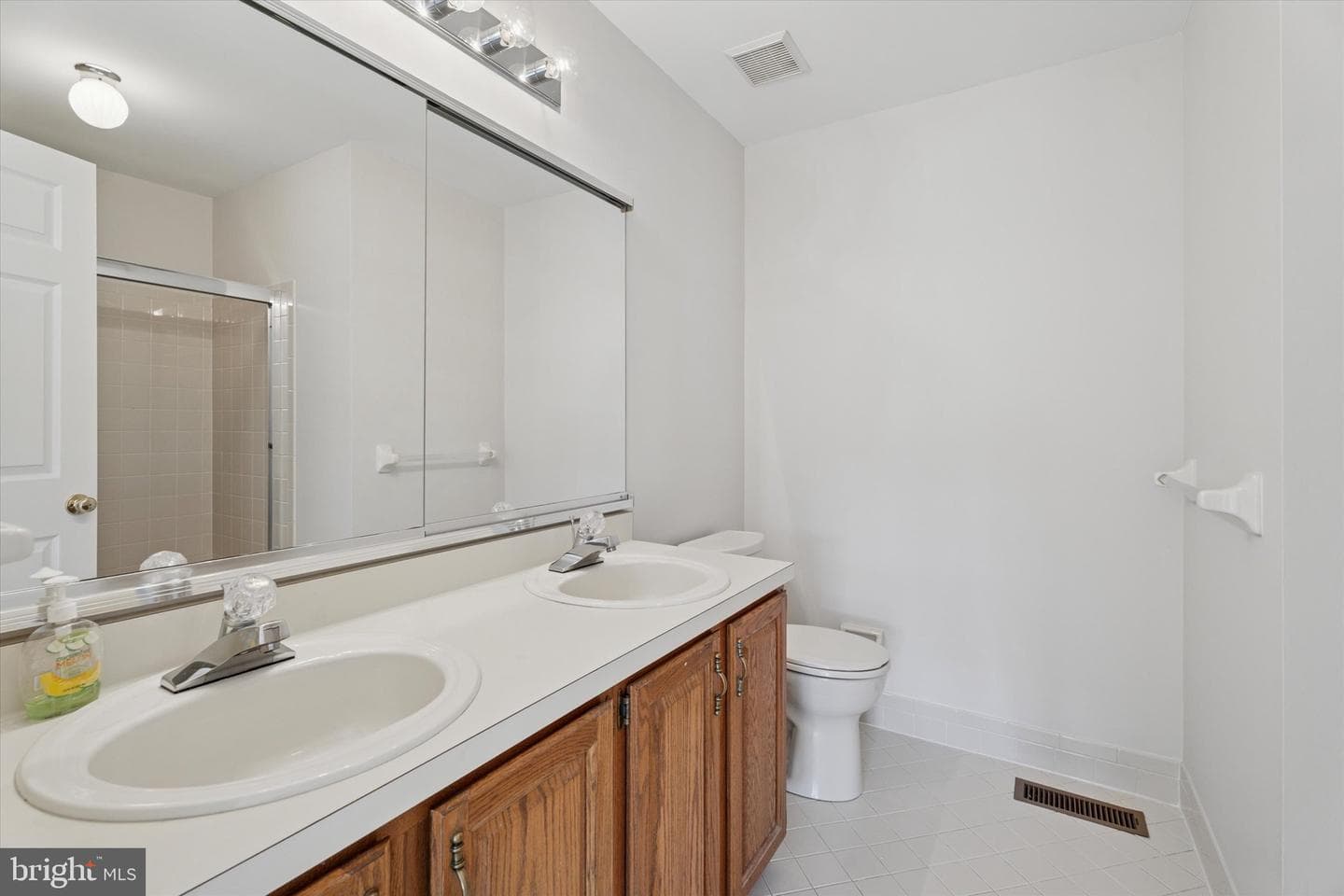1377 Tanglewood Drive photo 25