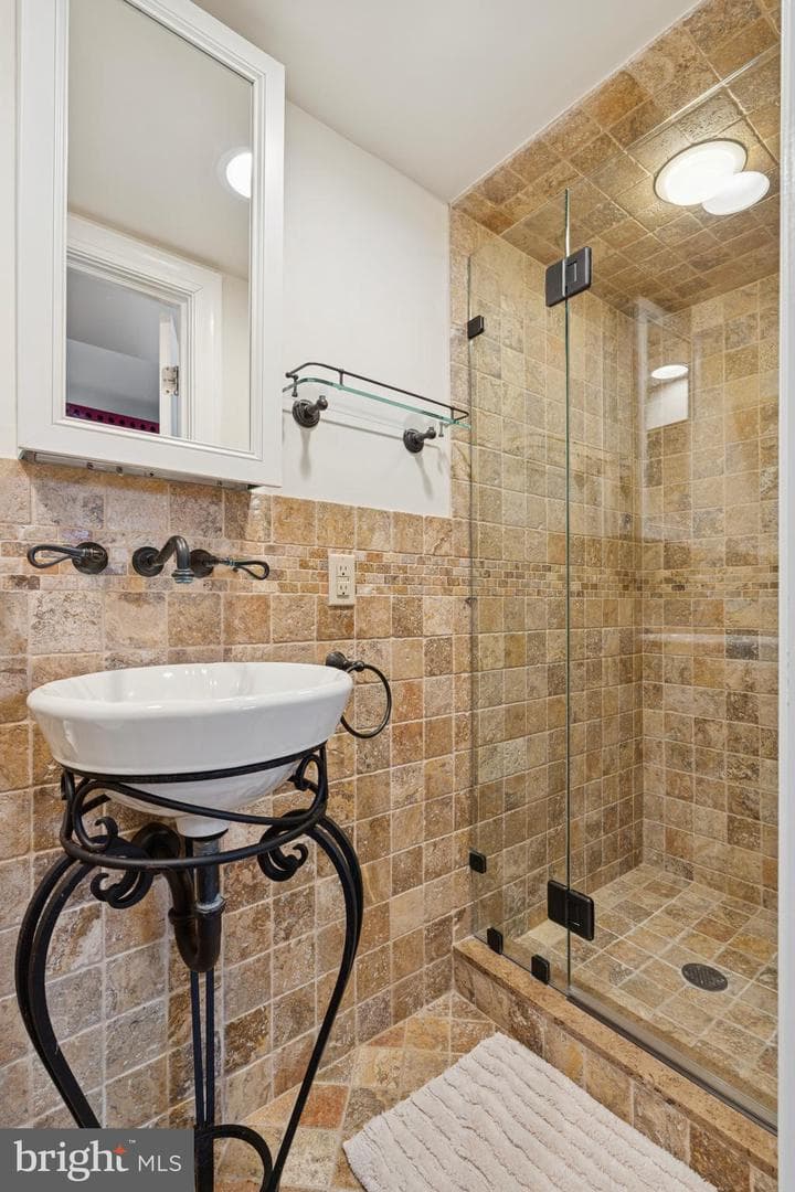 509 Hamilton Road photo 37