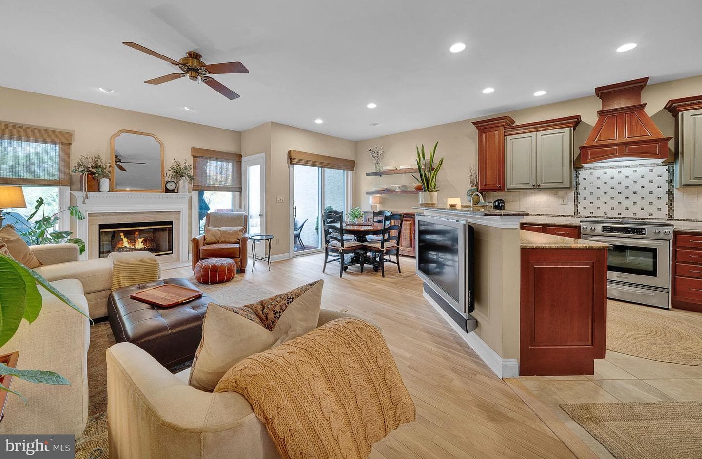 145 Sawgrass Drive photo 10