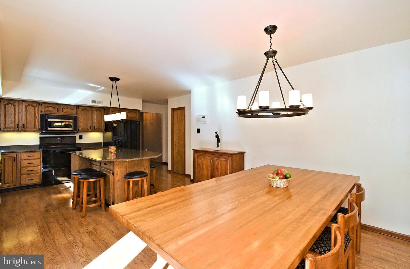 1501 Valley View Drive photo 13