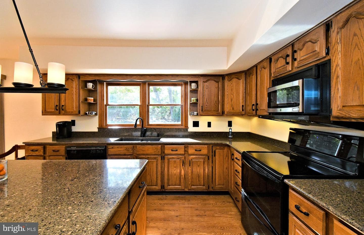 1501 Valley View Drive photo 9