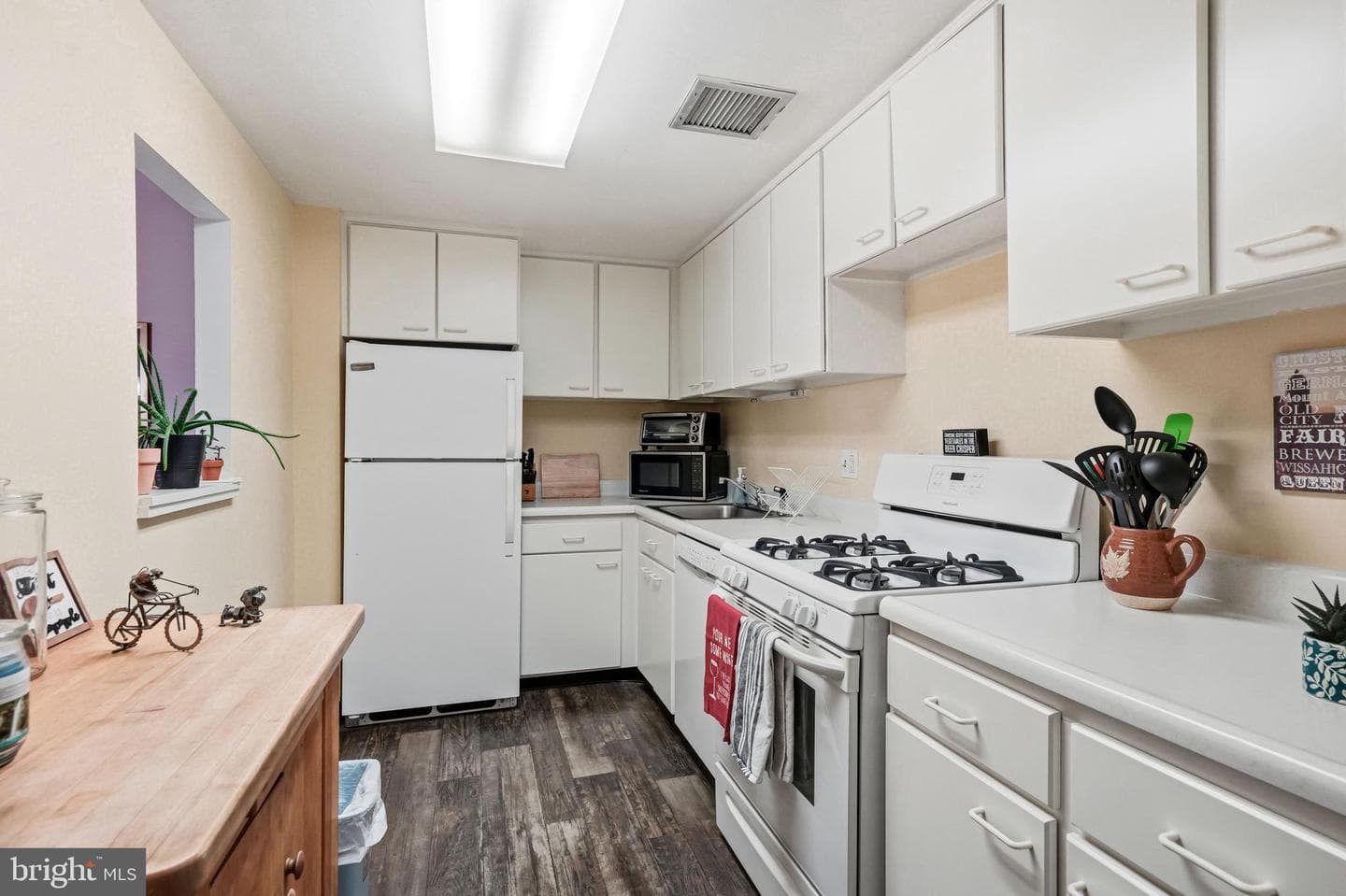 309 Florence Avenue #511-N photo 5