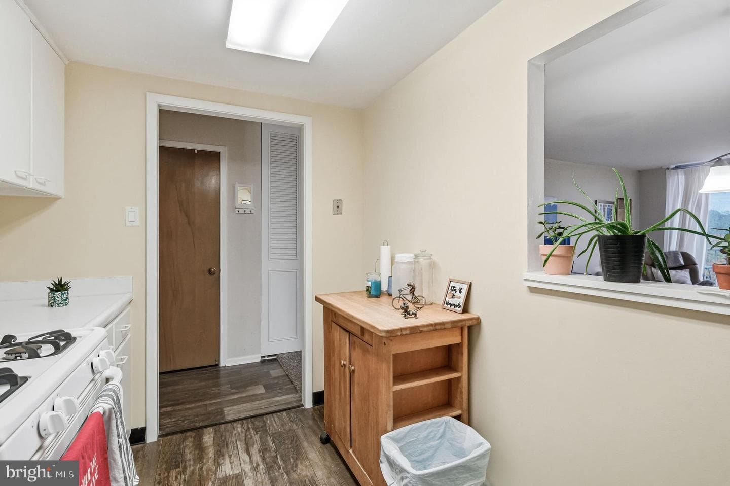 309 Florence Avenue #511-N photo 8