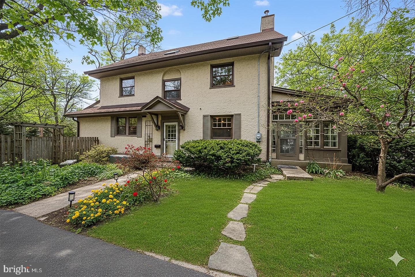 124 Grandview Road photo 2