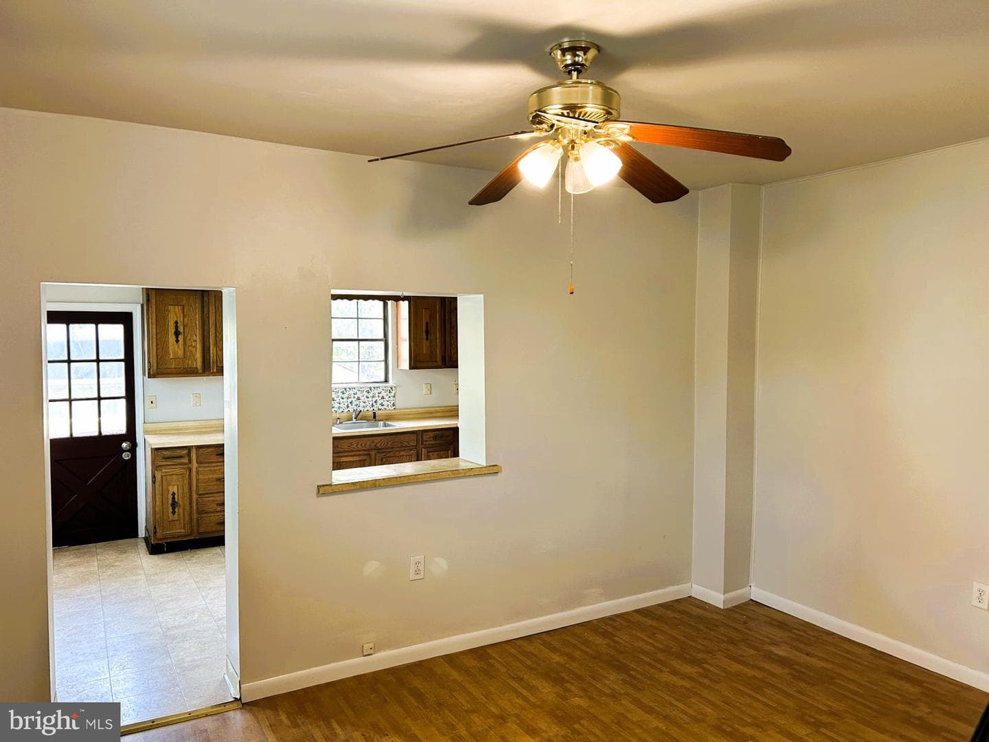 150 Forrest Avenue photo 8