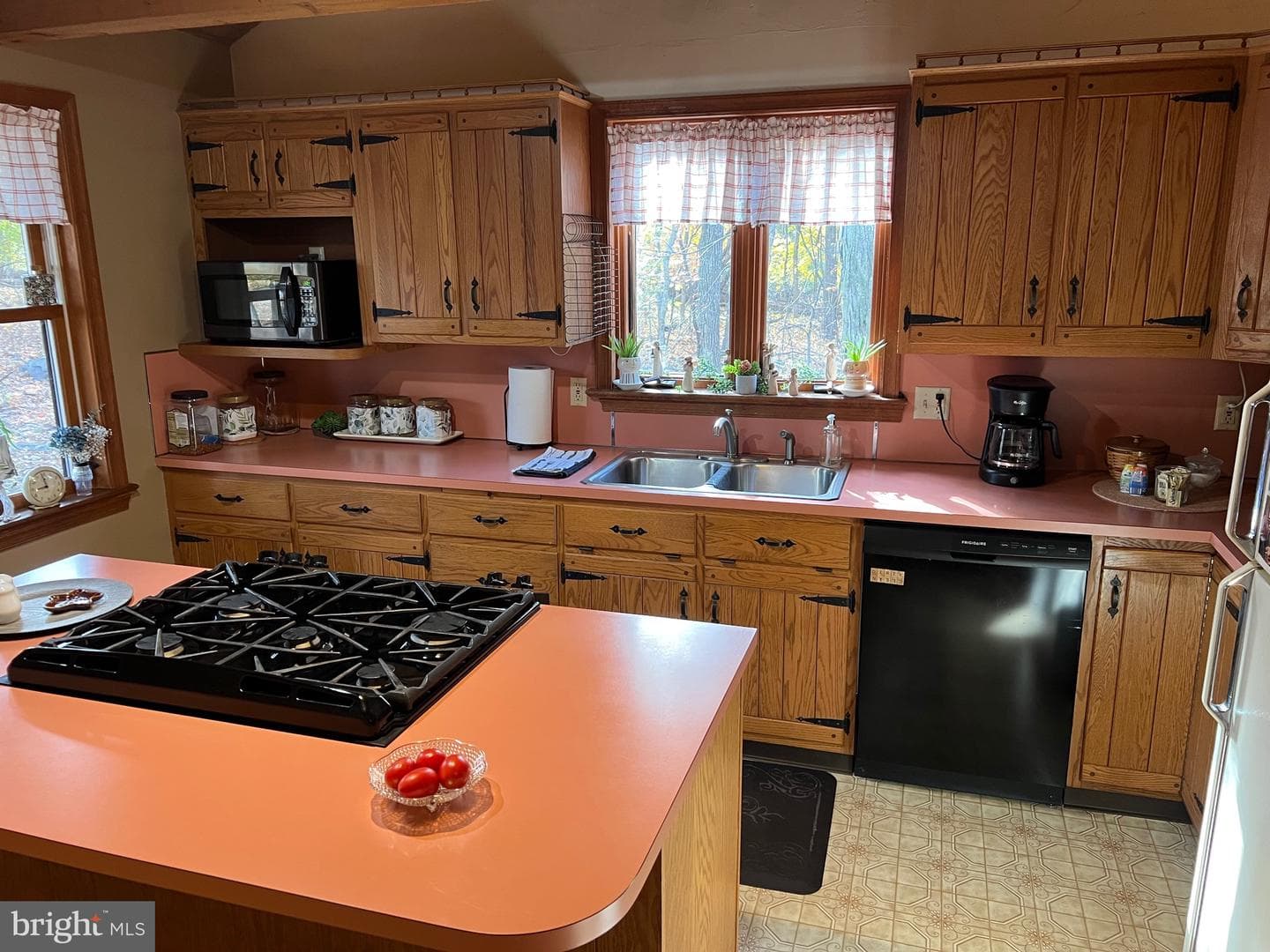 1440 Farmington Avenue photo 23