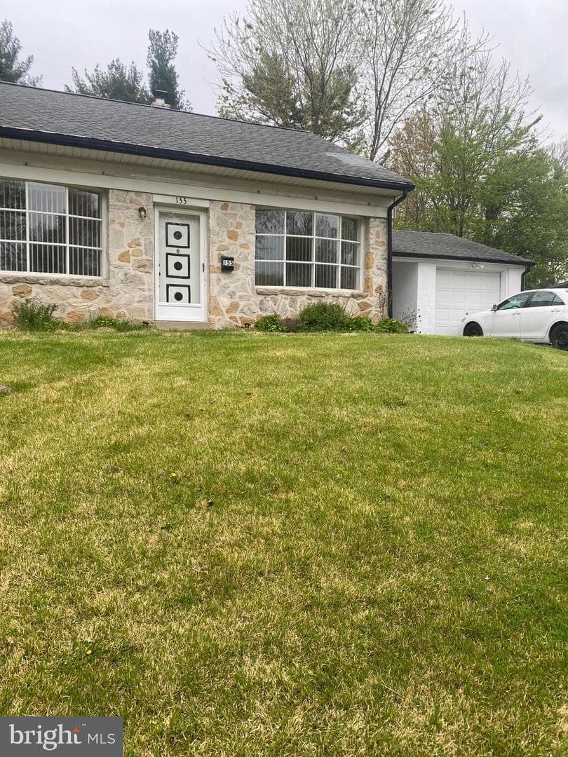 155 N Highland Ave photo 3