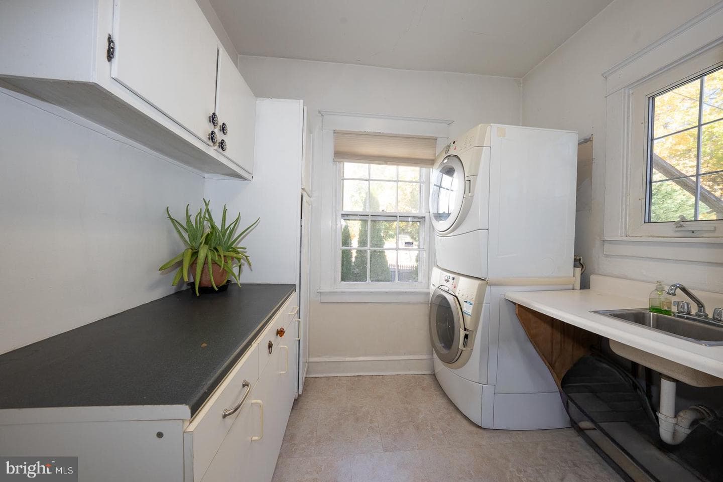 345 Valley Road photo 12