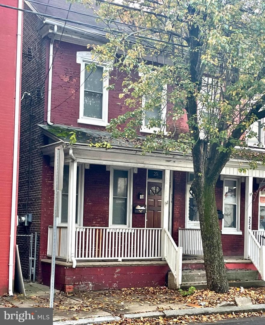 256 Beech Street photo 3