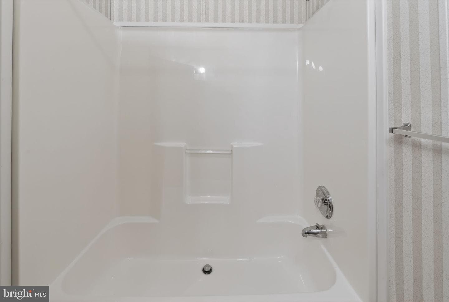 405 Village Way photo 26