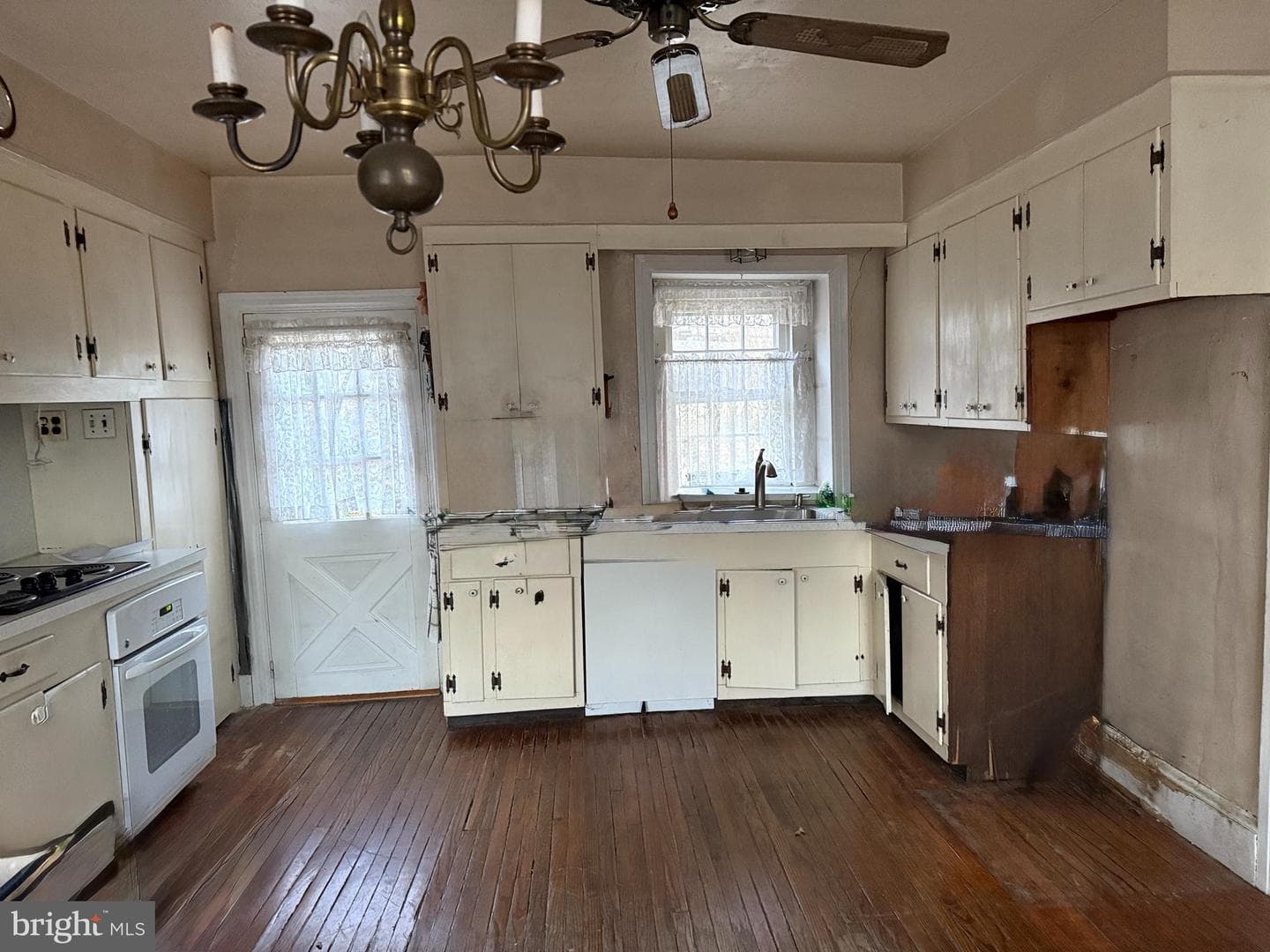 281 E Matsonford Road photo 16