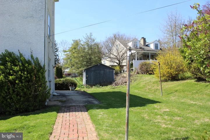 281 E Matsonford Road photo 9