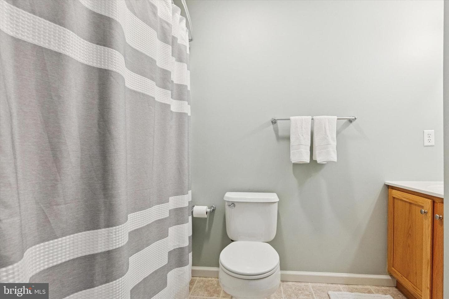 1070 Rosemont Terrace photo 22