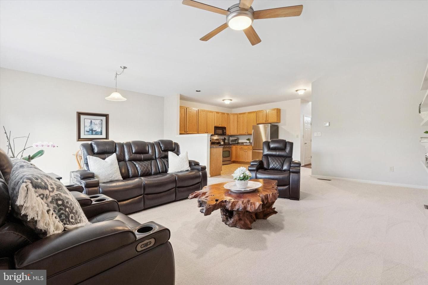 1070 Rosemont Terrace photo 8