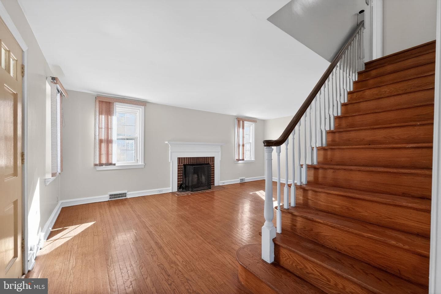 7422 Elizabeth Road photo 3