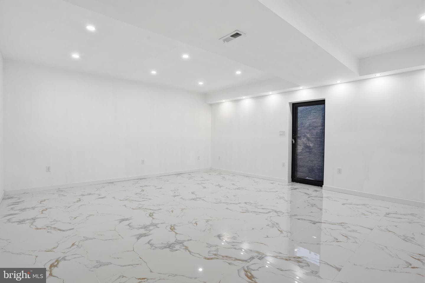 1047 Welsh Road photo 46