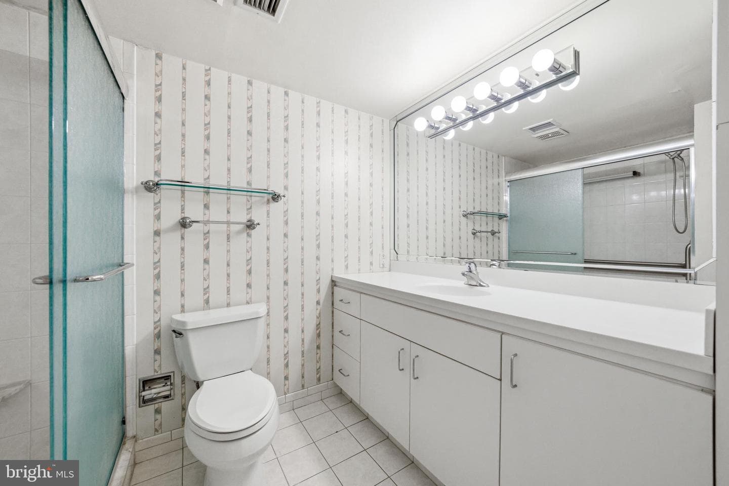 1637 Oakwood Drive #s115 photo 15