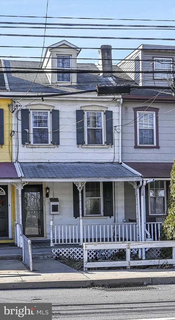 205 Front Street photo 3
