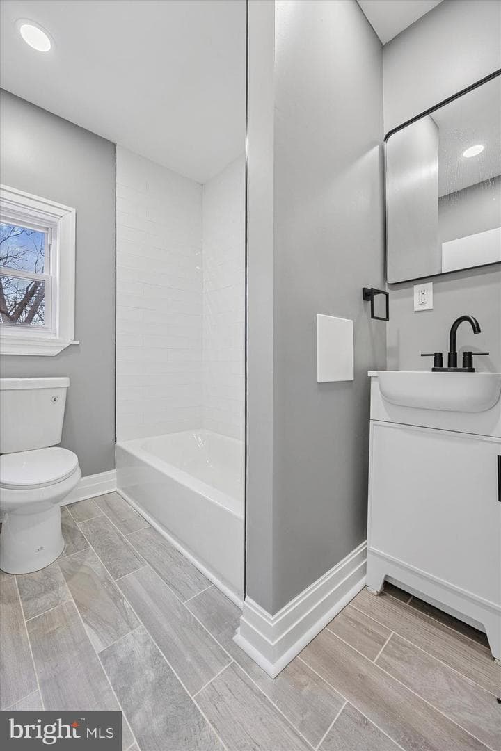 523 W Glenside Avenue photo 15