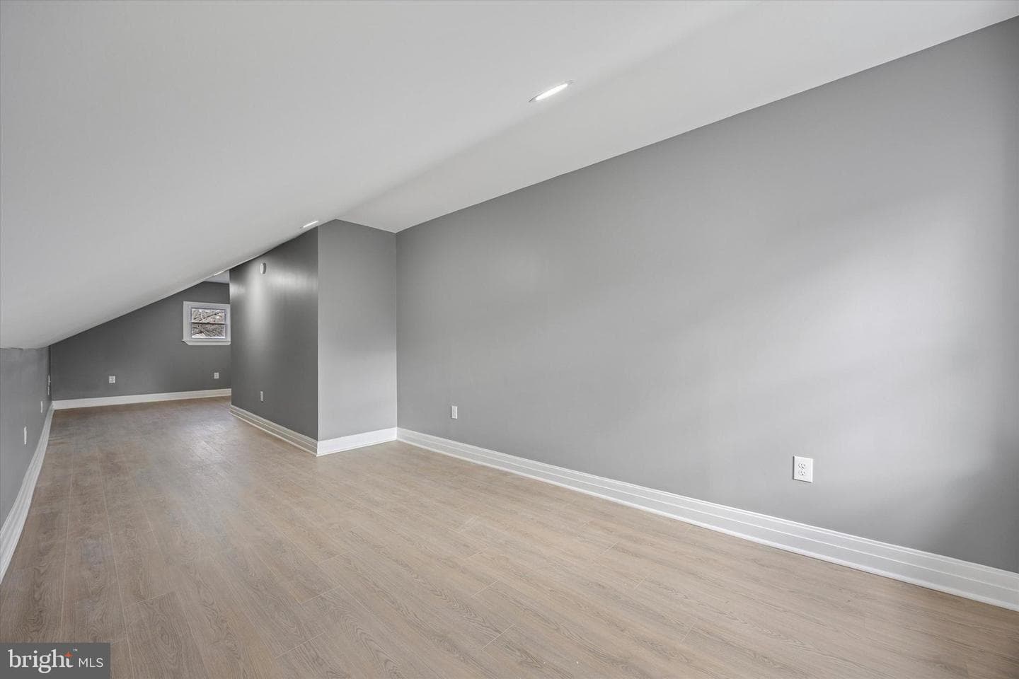 523 W Glenside Avenue photo 20