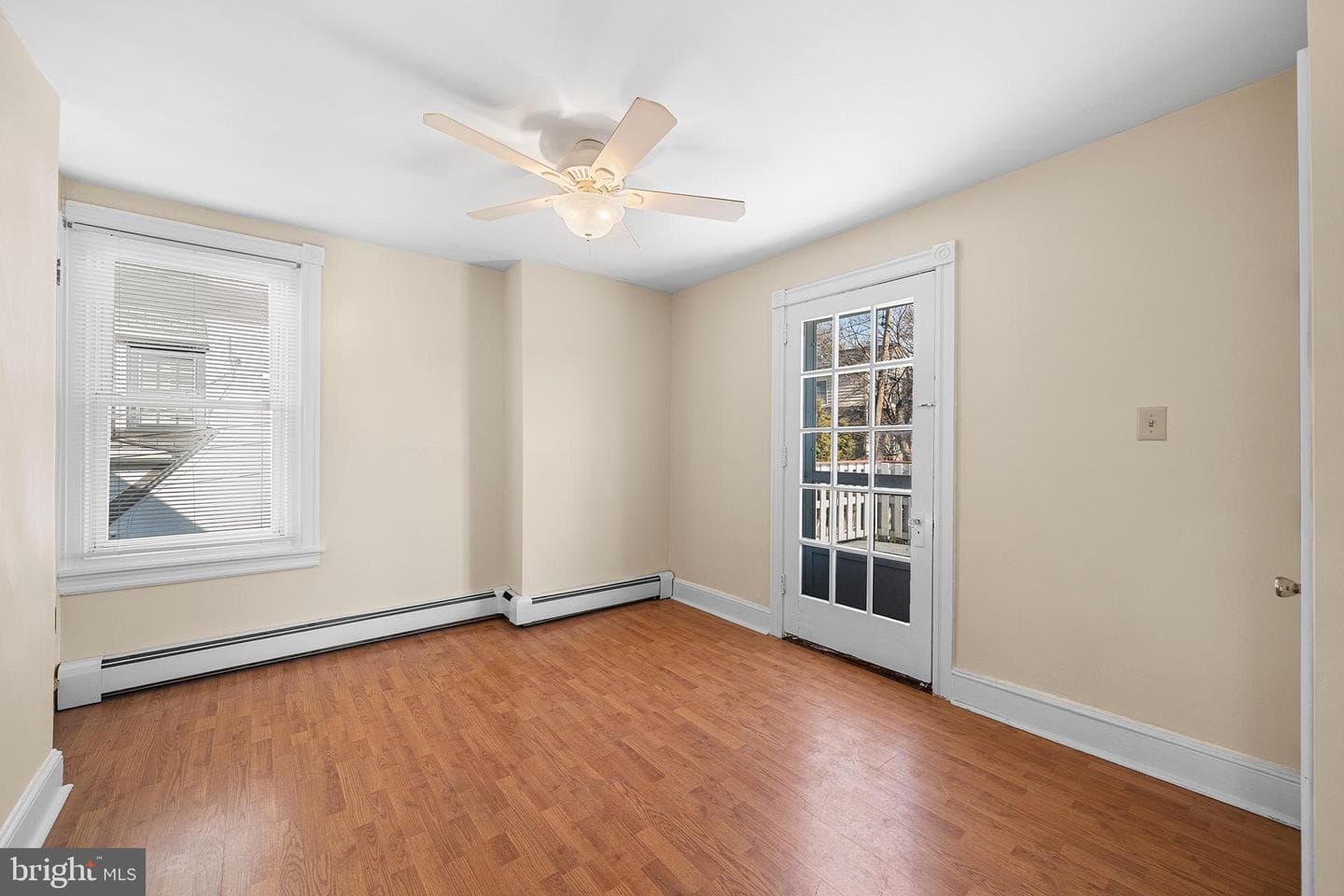 237 N Essex Avenue photo 23