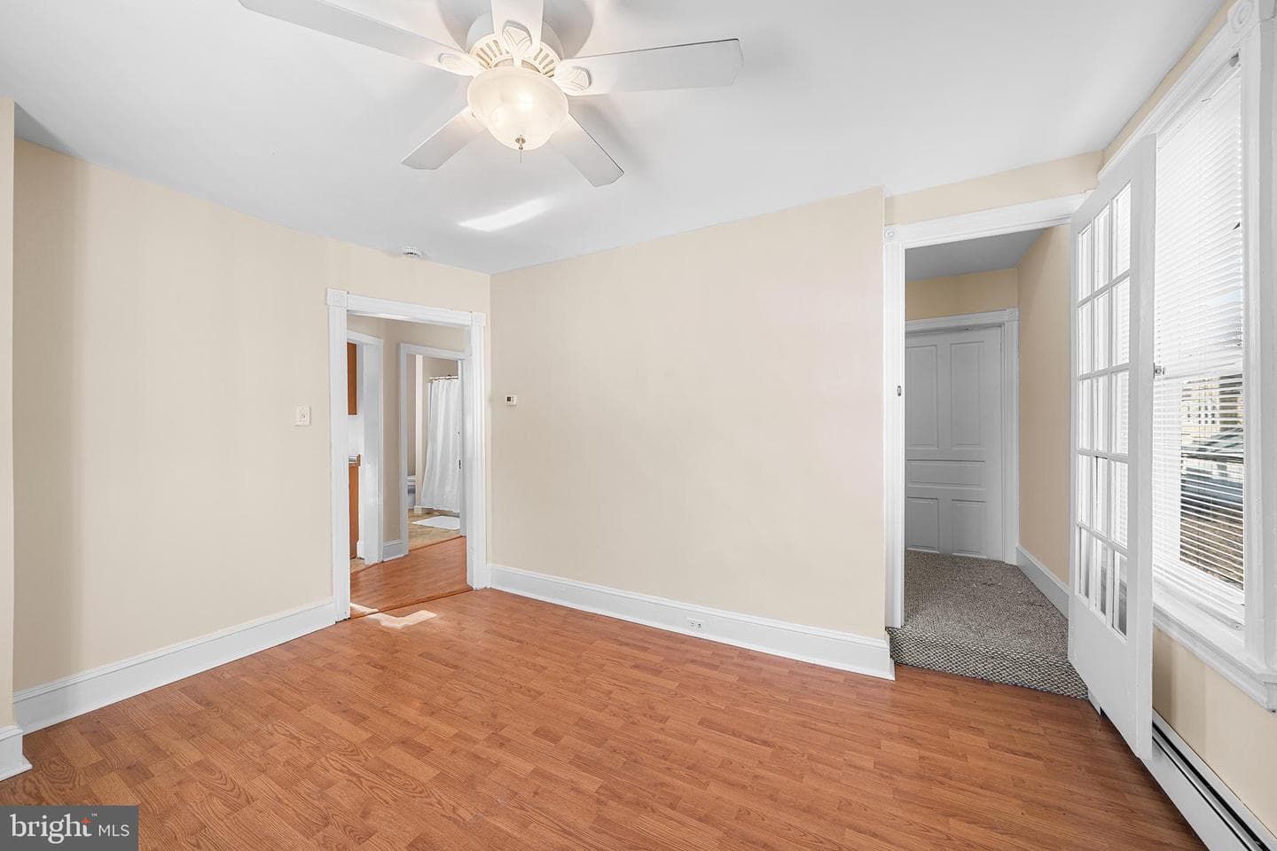237 N Essex Avenue photo 24