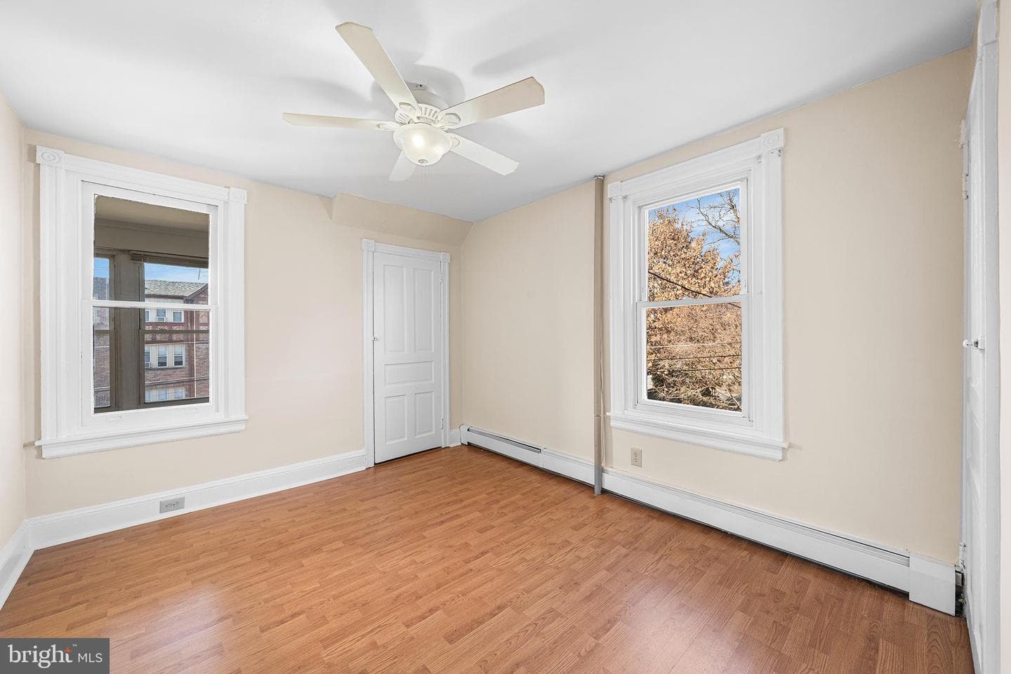 237 N Essex Avenue photo 26