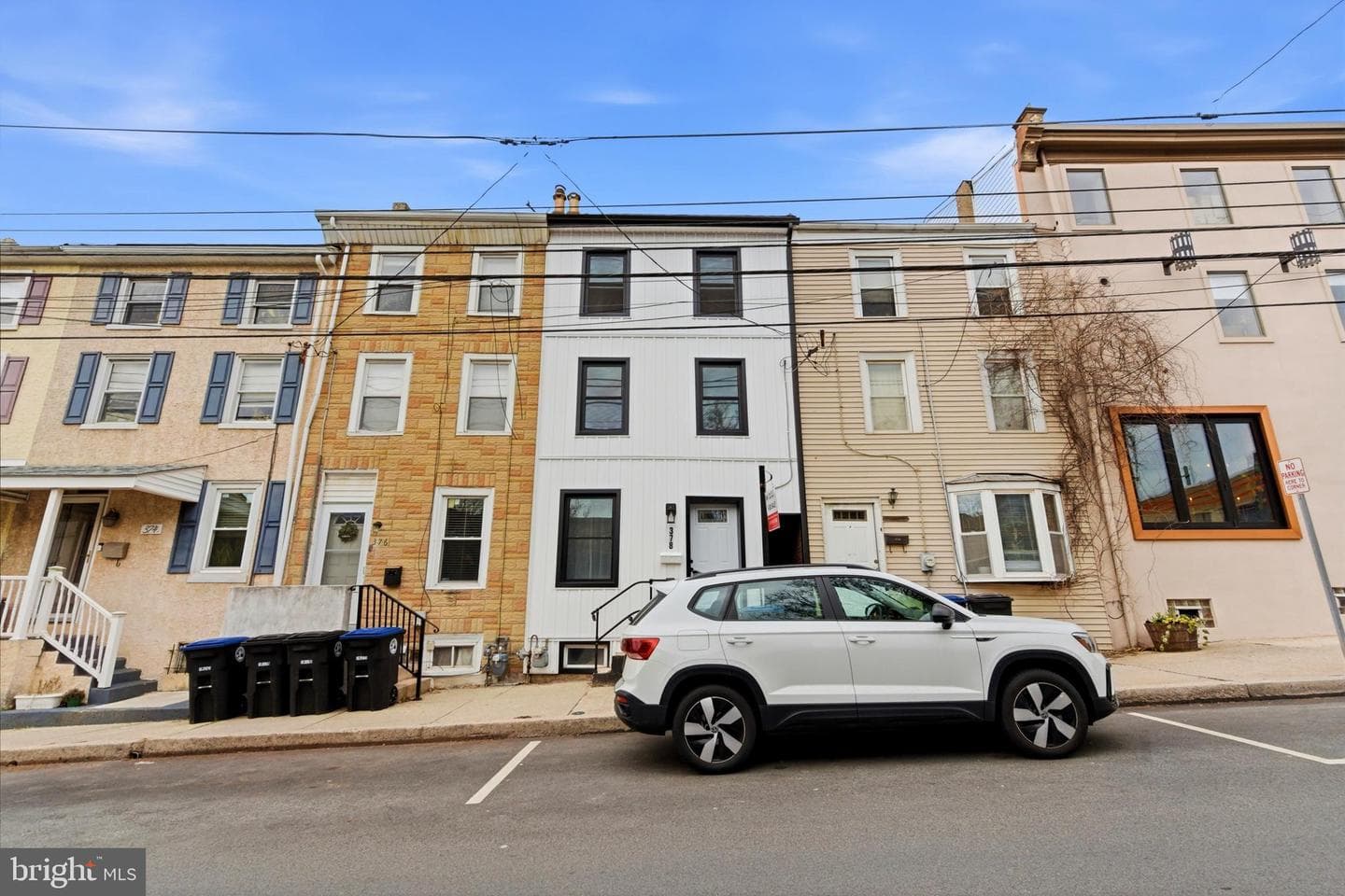 378 E Elm Street photo 3
