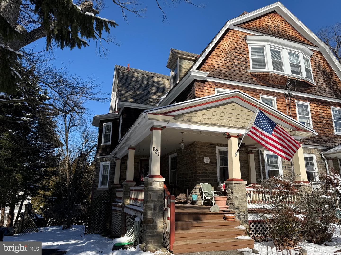 221 Summit Avenue