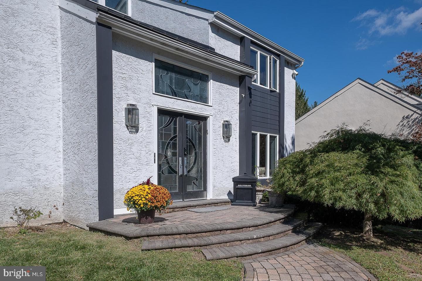 1288 Bobarn Drive photo 3