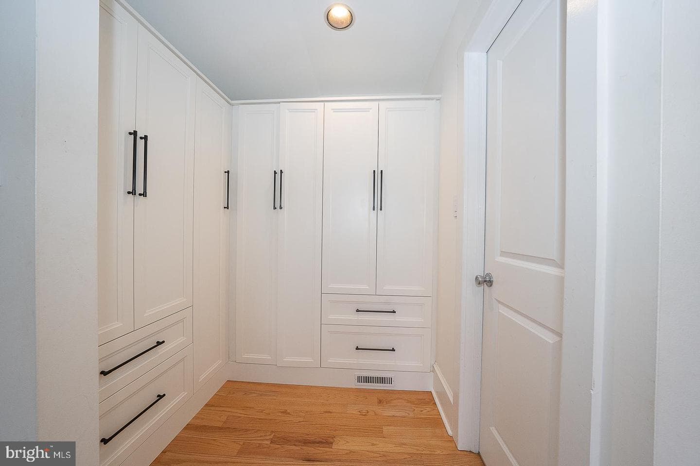 214 Kent Road photo 36