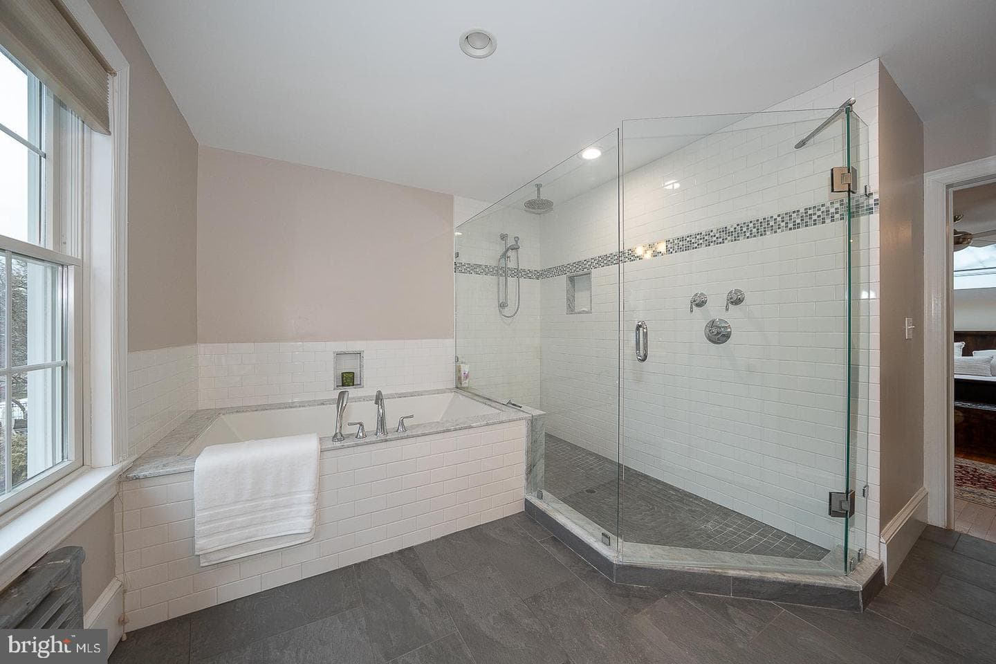 214 Kent Road photo 69