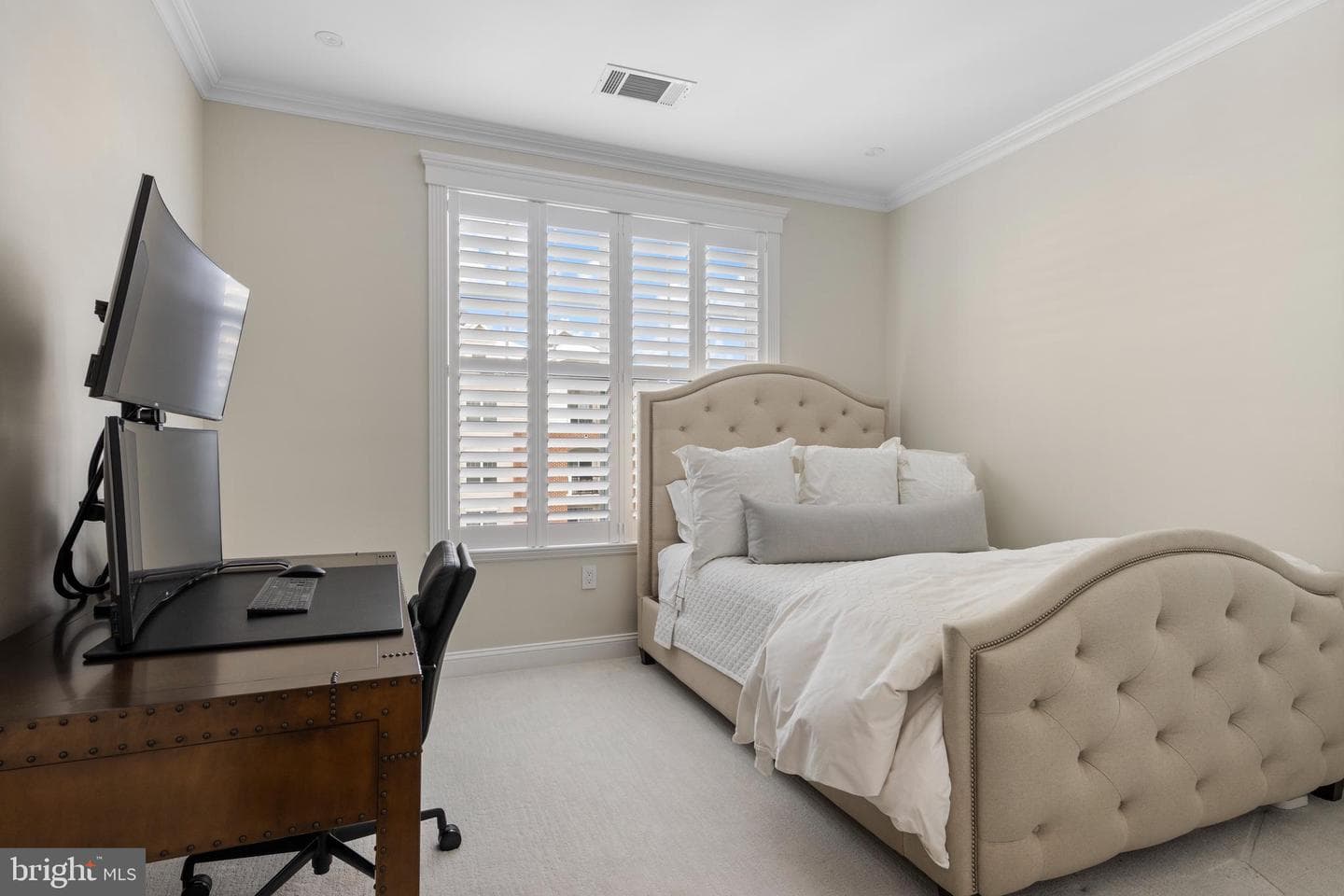 200 W Elm Street #1321 photo 18